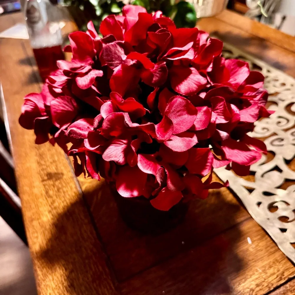 Burgundy Hydrangeas Artificial Flowers Silk Hydrangea Flower w Vase Floral Decor